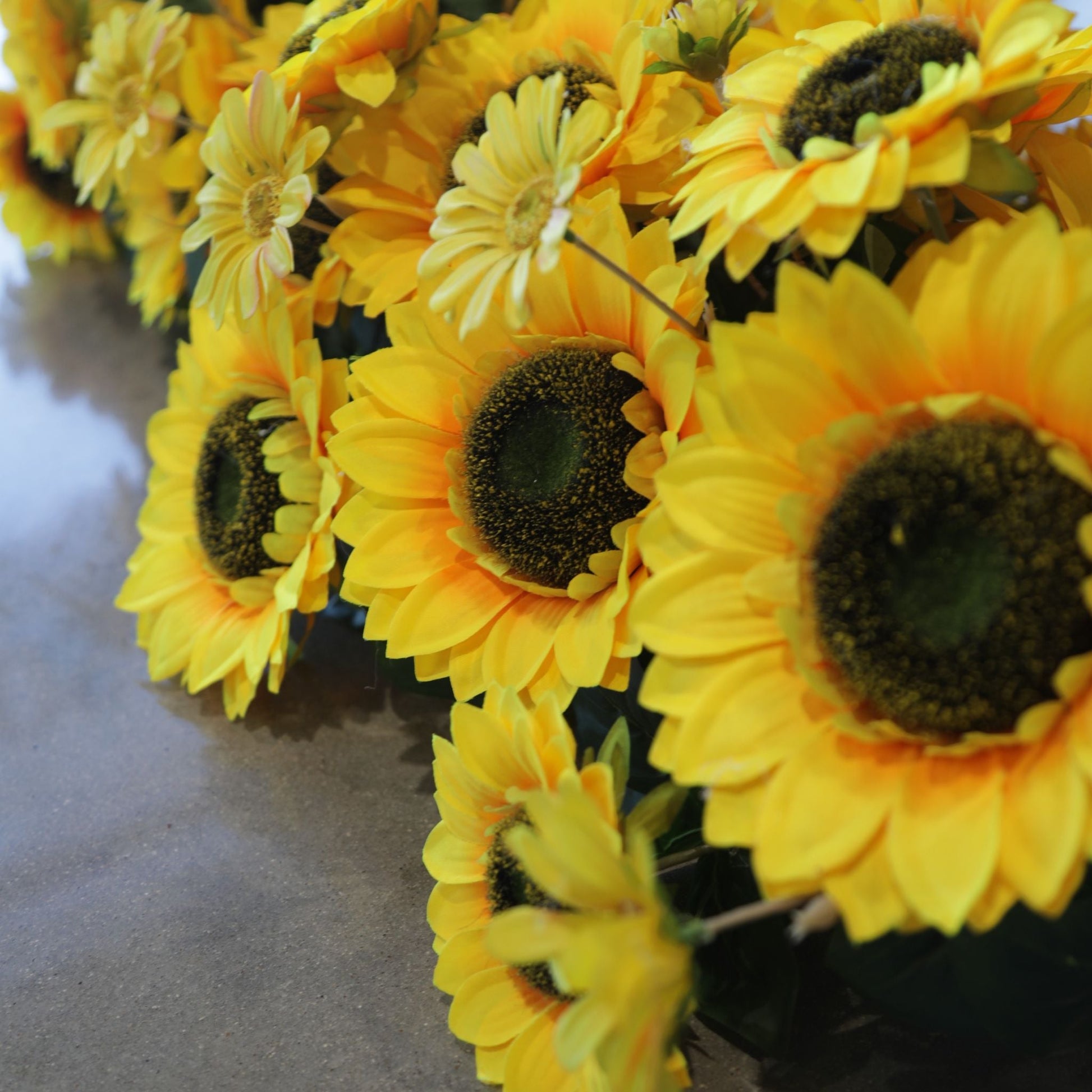 2 pcs/pk Premade Sunflower Backdrop Arch/Table Runner Decor