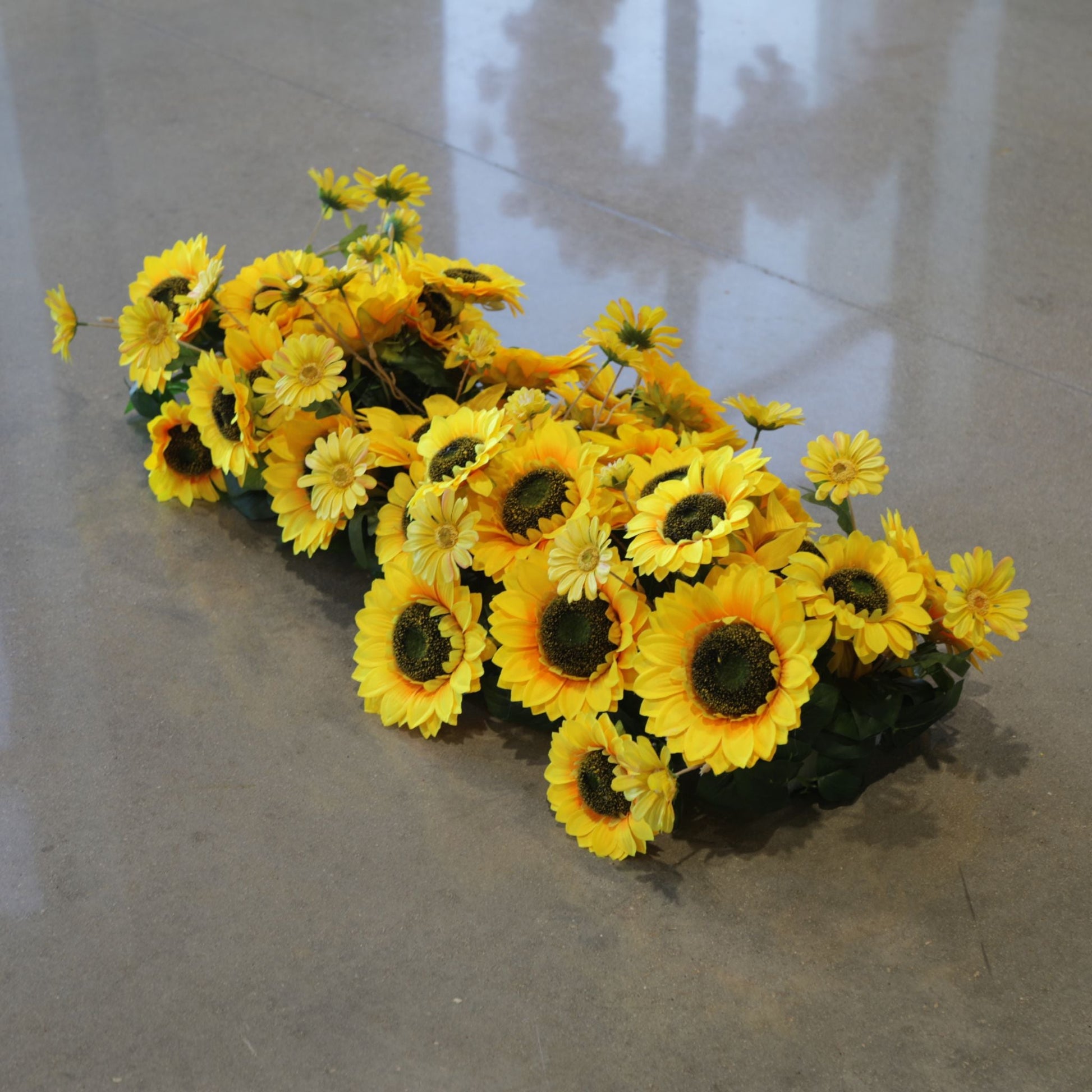 2 pcs/pk Premade Sunflower Backdrop Arch/Table Runner Decor