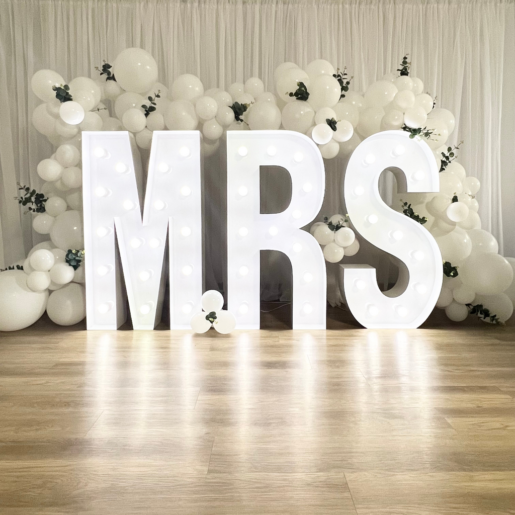 White 10" Latex Balloons | 50 pcs