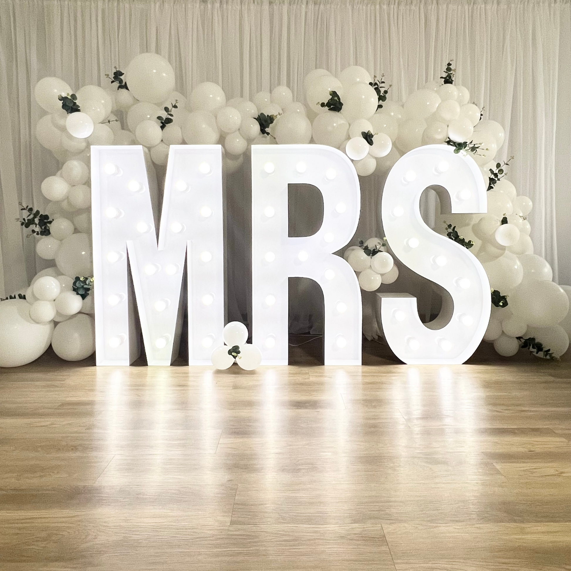 White 10" Latex Balloons | 50 pcs