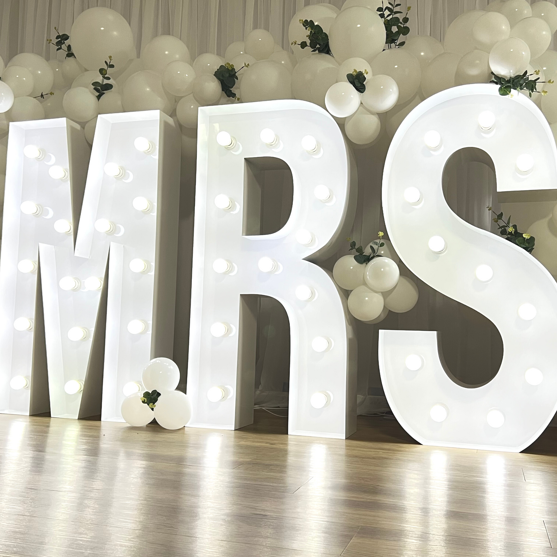 White 10" Latex Balloons | 50 pcs